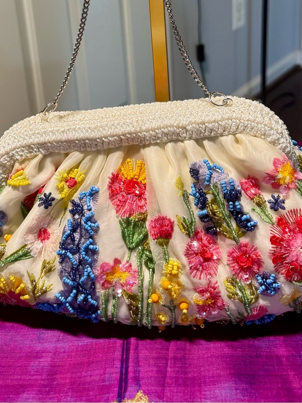 NWT Handcrafted Floral Embroidered Satin Clutch Elegant Wedding Guest Bag - Picture 3 of 6